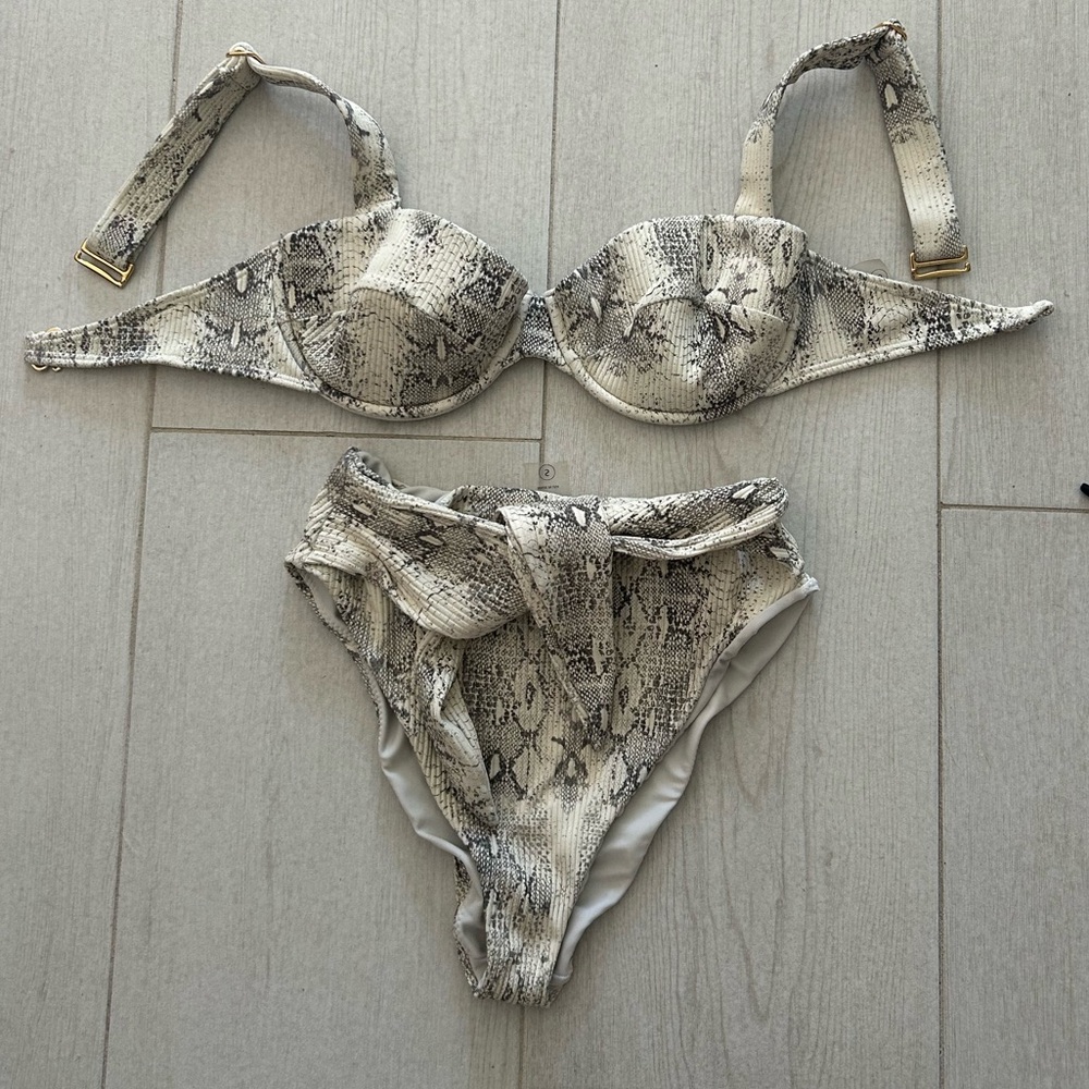 Montce Set